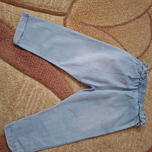 Clothes for 2-year-old girl like new, pack of 3 pants and cardigan