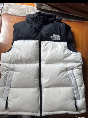 The North Face sleeveless jacket like new, black and white, size L