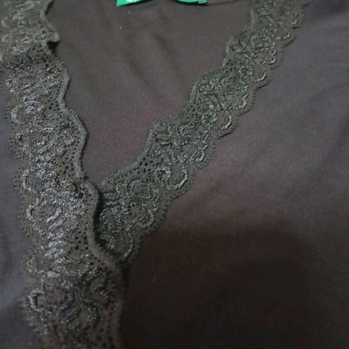Women's elastic blouse with lace brown like new