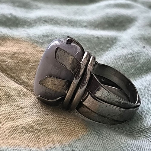Silver 925 ring with agate like new, blue stone