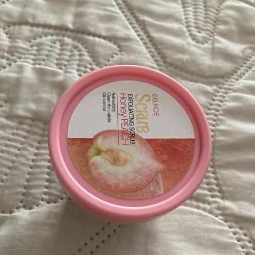 Body scrub with peach scent 100 ml, new