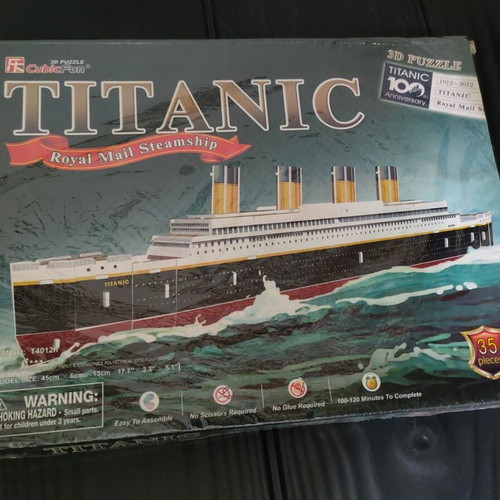 3D Puzzle Titanic CubicFun T4012h like new, 35 pieces