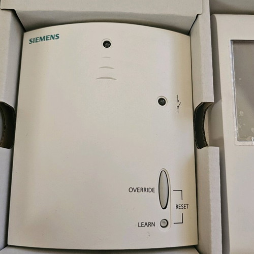 Siemens rdh100rf thermostat used, complete set