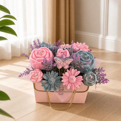 Decorative bag with golden chain and aromatic soy wax flowers
