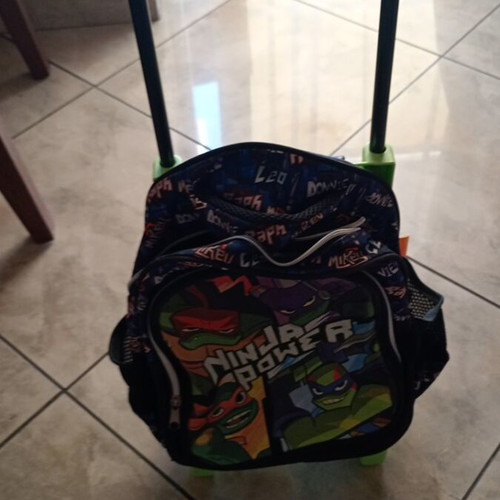 Ninja Turtles trolley bag like new for toddler use