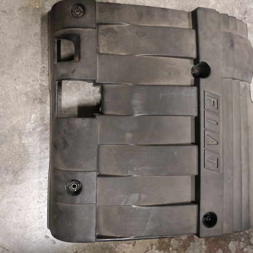 Engine cover and radio frame used for Fiat Stilo 1600