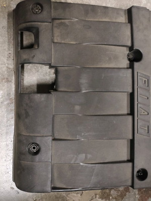 Engine cover and radio frame used for Fiat Stilo 1600