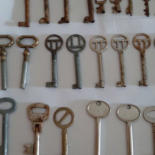Old keys used, pack of 50 pieces