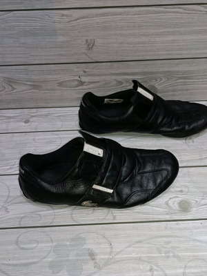 Lacoste leather sneakers like new, size 42, black