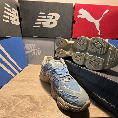 New Balance 9060 sports shoes like new, blue and cream