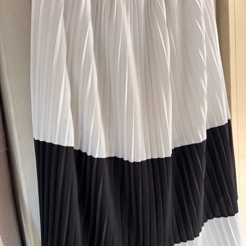 BSB long pleated skirt with elastic waist, black and white, like new