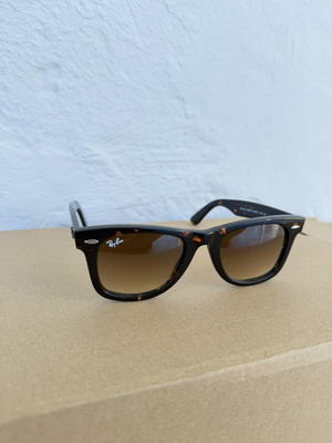 Ray-Ban RB2140 Wayfarer 902/51 50 Brown Gradient sunglasses