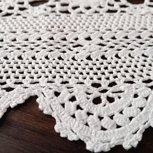 Crocheted Table Runner like new, white with sun pattern