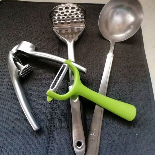 Stainless steel cooking utensils set like new