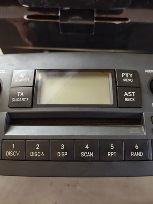 Toyota Corolla Verso 2000 κεντρική μονάδα CD σαν καινούργιο με USB και εταζέρα