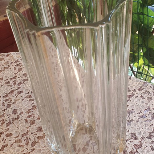 Vase like new, large and sturdy, height 26 cm perimeter 40 cm