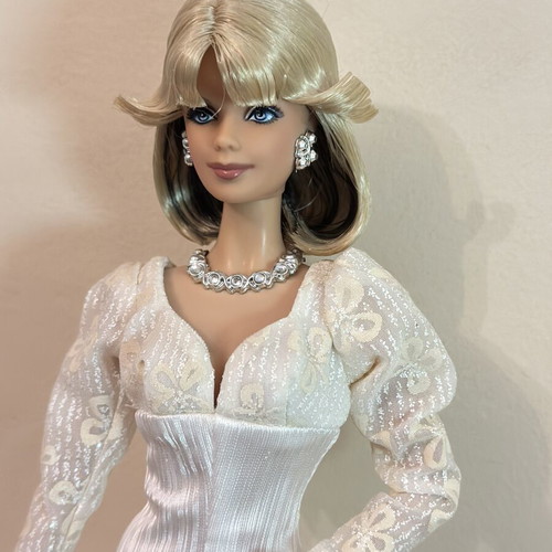 Barbie Collector Dynasty Krystle Doll Mattel 2010 like new