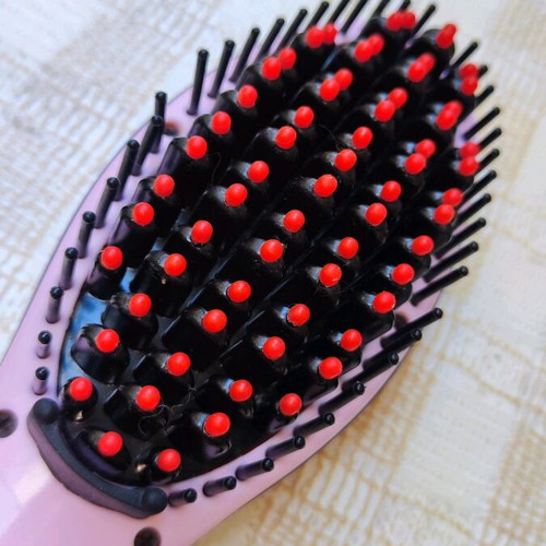 Hair straightener used with temperature up to 230°C