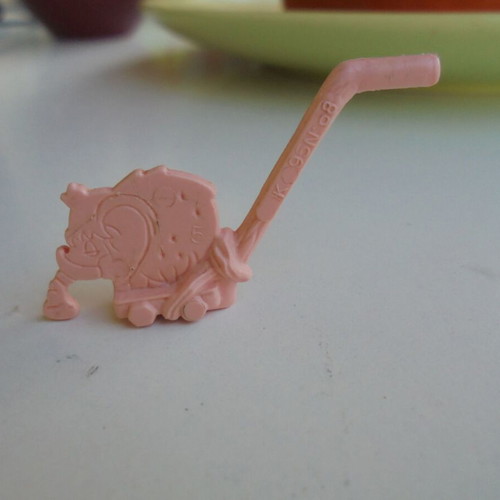 Flintstones Kinder collectible figures 6 pcs like new with extra items