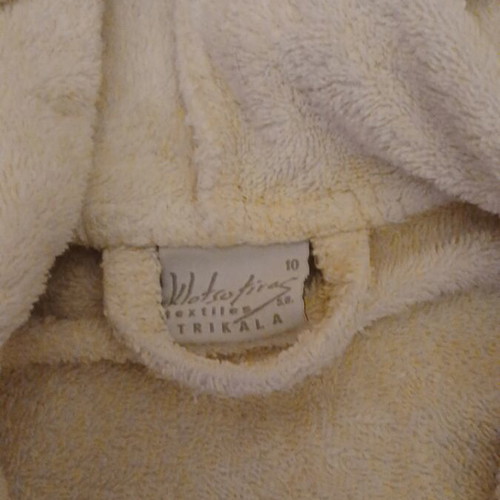 Klotsotiras children's bathrobe size 10 like new, ecru with embroidered dog