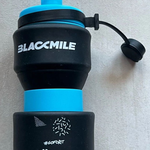 Blackmile expandable water bottle like new, black
