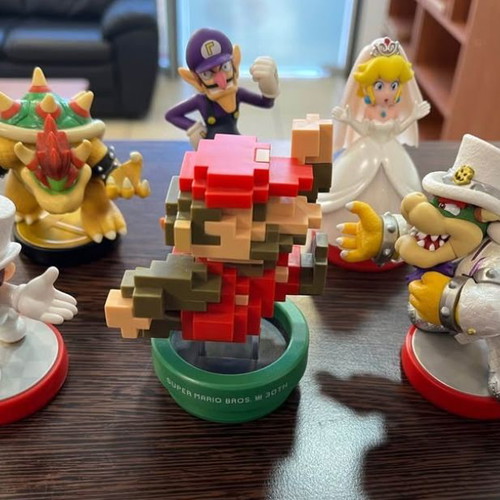 Amiibo Super Mario Set 6 Figures like new