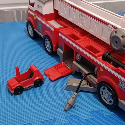 Fire truck 65cm like new