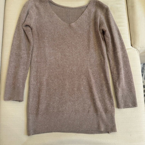 Beige pullover sweater like new with decorative buttons