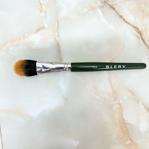 Blery Face Brush T23 Taklon medium size, new