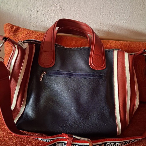 Doca shoulder bag like new with fabric strap, blue and red