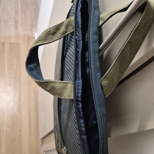 Robin Ruth New York Laptop Bag like new, professional design