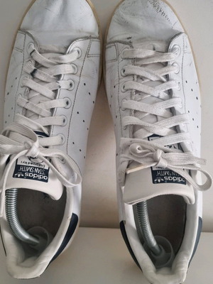 Stan Smith αθλητικά παπούτσια ανδρικά μεταχειρισμένα, λευκά με μπλε λεπτομέρειες, μέγεθος 45 1/3