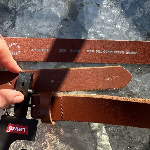 Levi's leather belt, brown, size 95