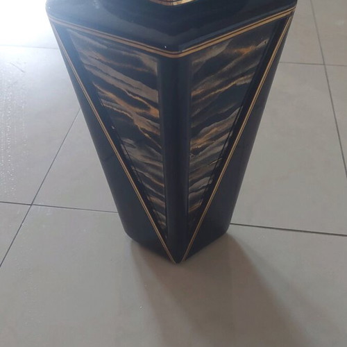 Tall vase with lid like new