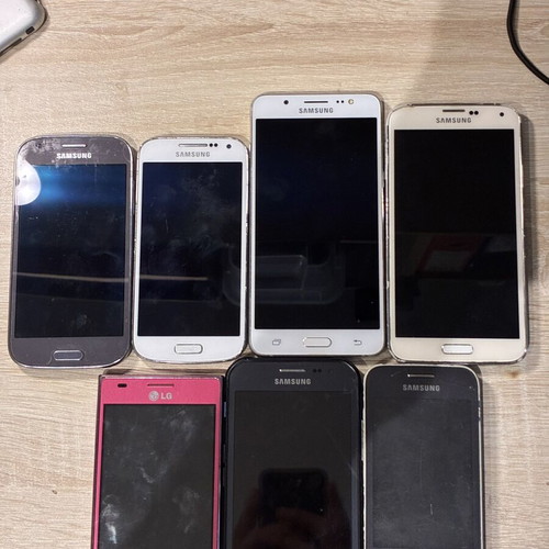 Phone lot used, all working, some without battery or cover, unlocked
