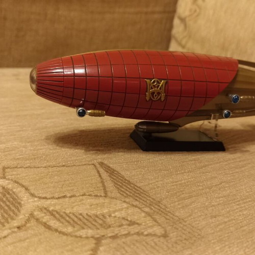 Magisterium Sky Ferry Zeppelin figure used from The Golden Compass 2007 by Corgi