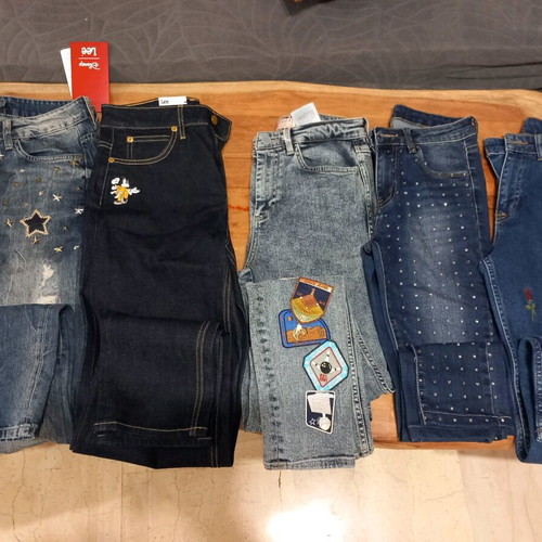 Jeans pants new, size XS, branded