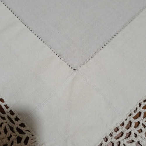 Handmade square tablecloth with lace and tassels like new