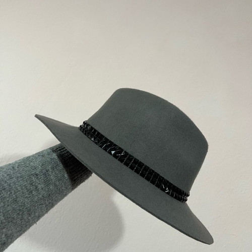 Fedora hat gray wool felt Mudo accessories like new