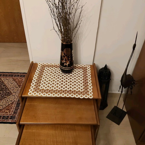 Side tables like new, set of 3 pieces