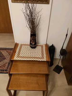 Side tables like new, set of 3 pieces