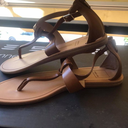 Dolce Vita leather sandals size 38 new, caramel color