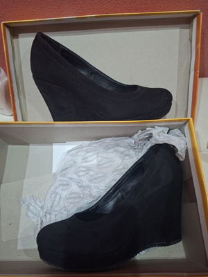 Wedge platform women's shoes like new, size 37