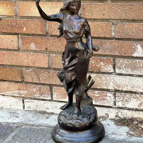Bronze statue of woman in motion used, classic style, 52 cm