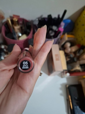 Radiant lip gloss and Kiko lip pencil like new