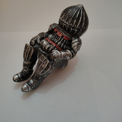 Dark Souls figures used, Onion Knight and Mimic Chest