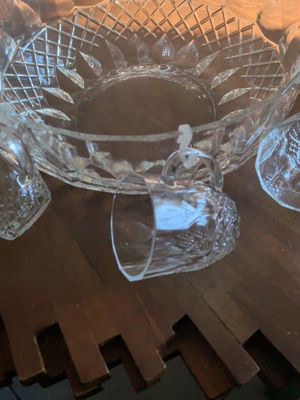 Large Fruit Punch Bowl with 6 Glasses and Serving Ladle used