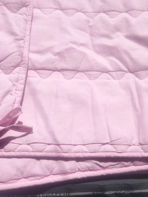 Crib bumper for girl pink like new