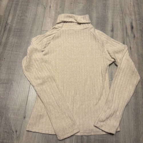 Women's beige turtleneck sweater, size M