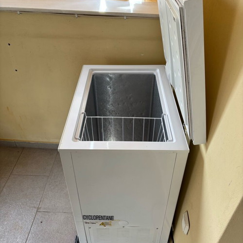 United freezer 142 l used